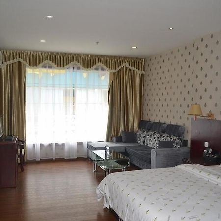Cai Yue Hotel Шънджън Екстериор снимка